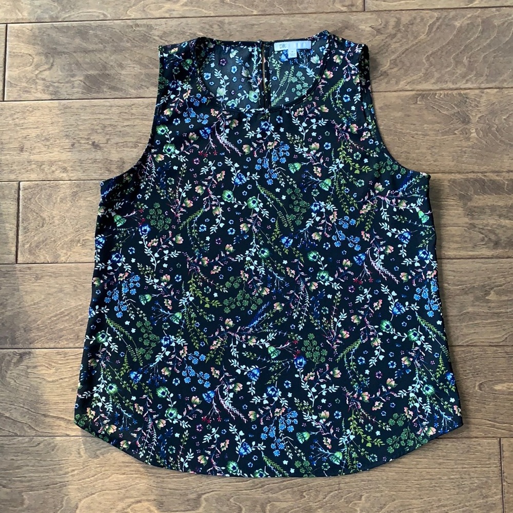 DR2 • Size M • Tank Top • Floral Print • in great condition